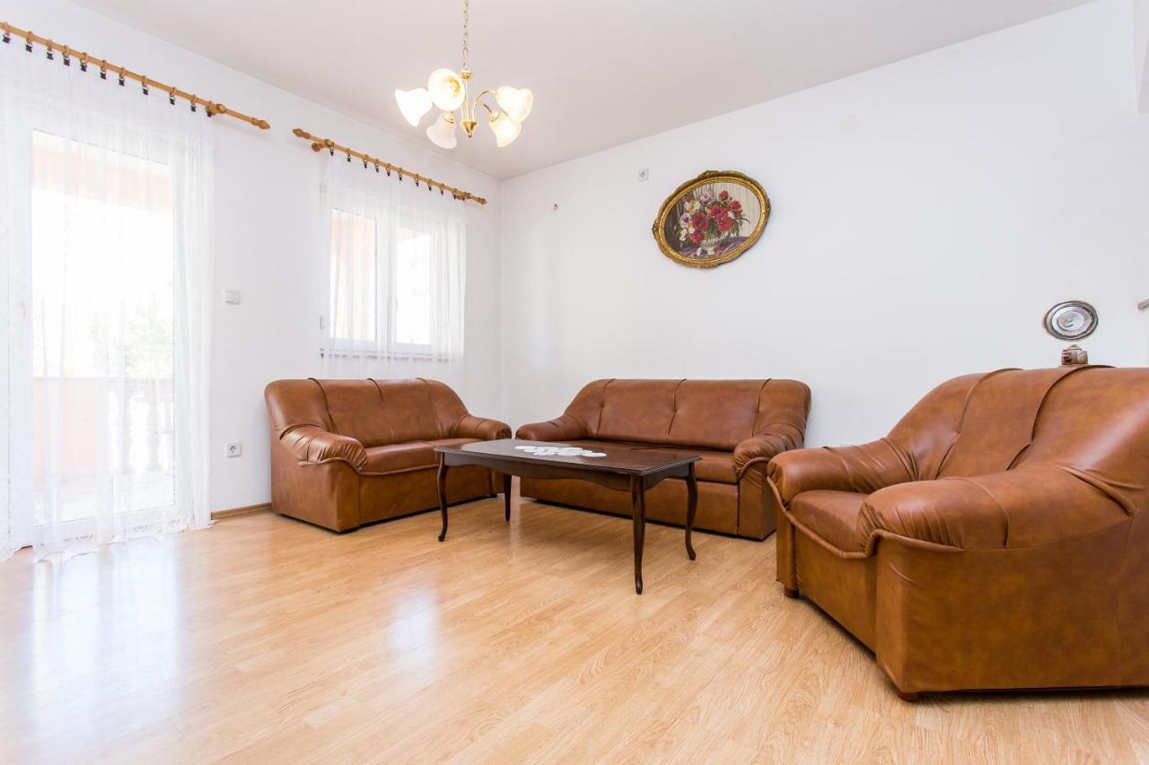 Apartman Justinic Šilo Kültér fotó