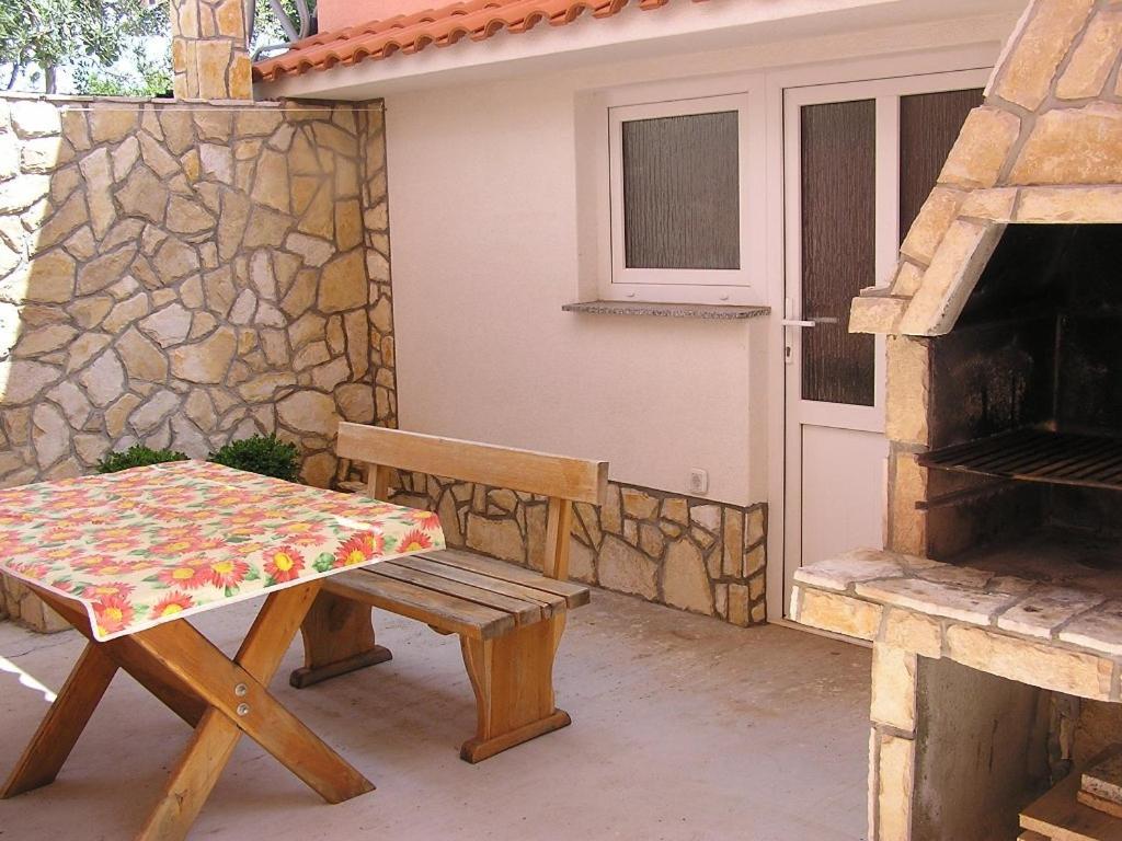 Apartman Justinic Šilo Kültér fotó